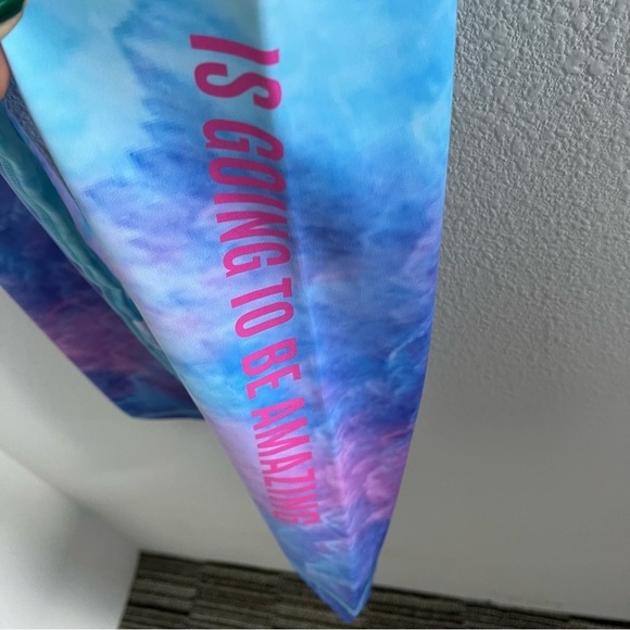 Scout Design Active Legging Everything is Going to Be Amazing Medium - Picture 6 of 15